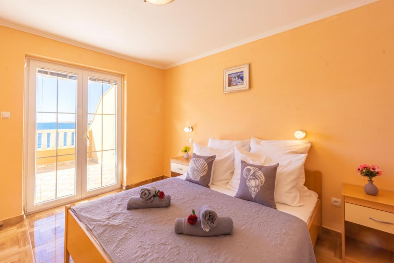 Kustic At The Beach Metajna Exterior photo